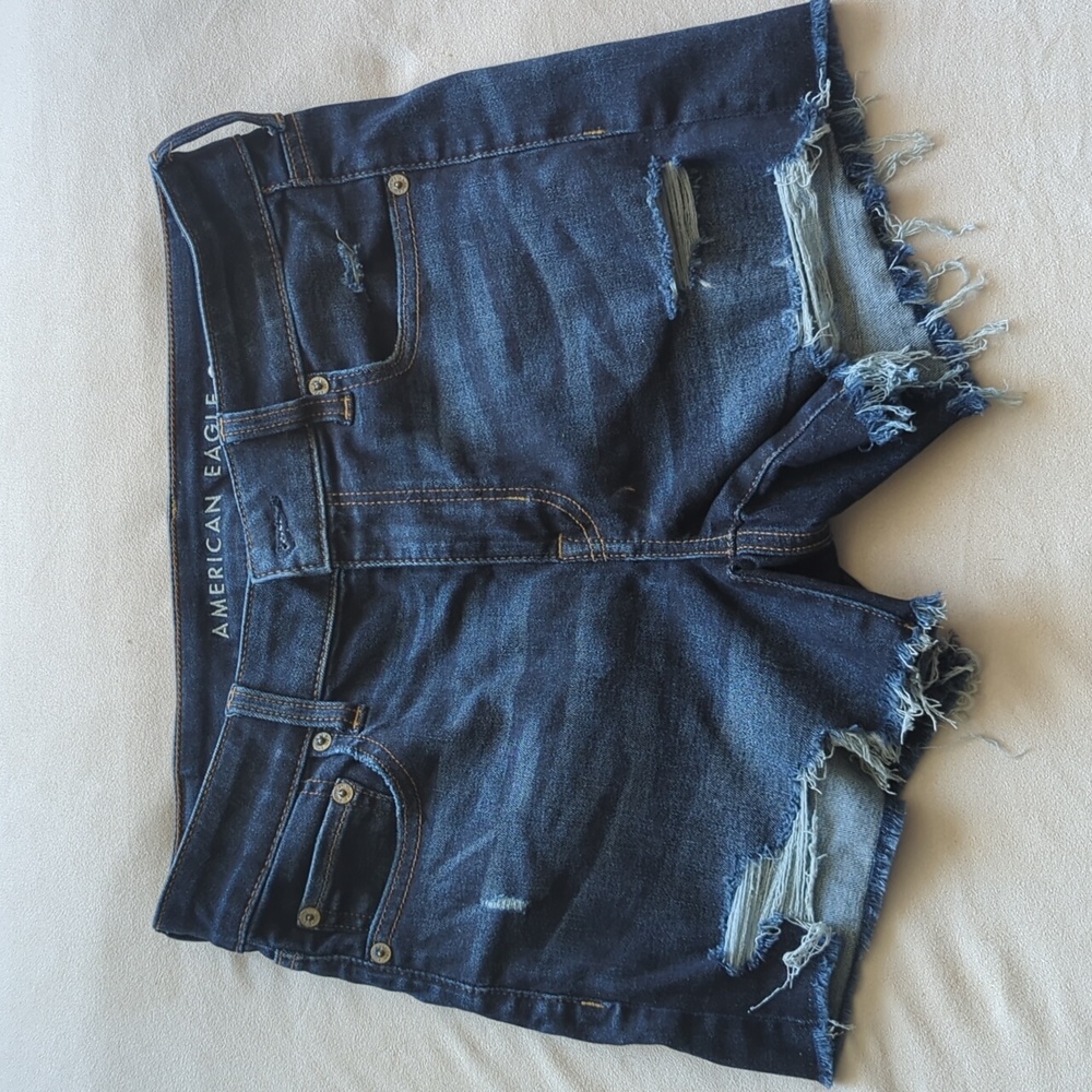 NWOT American eagle size 8 midi shorts